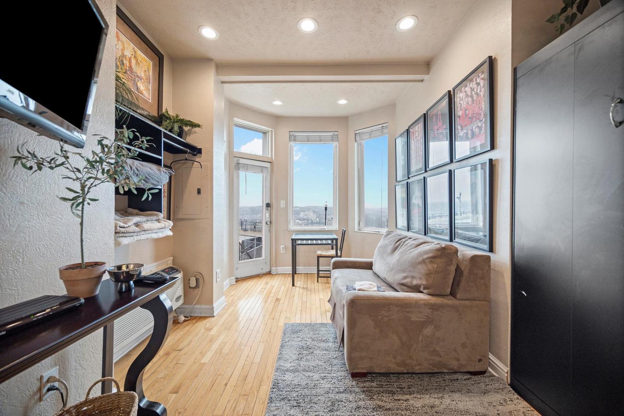 Charming Studio-Panoramic View-Your Pittsburgh Sanctuary Lejlighed Eksteriør billede